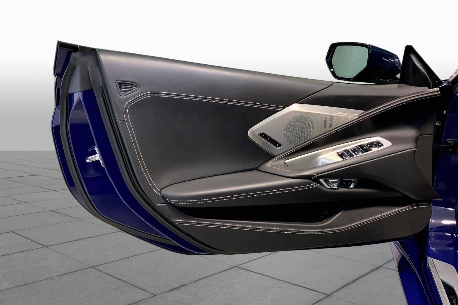 Used 2025 Chevrolet Corvette Stingray Premium Conv w/ Z51 Performance Package RWD image 19