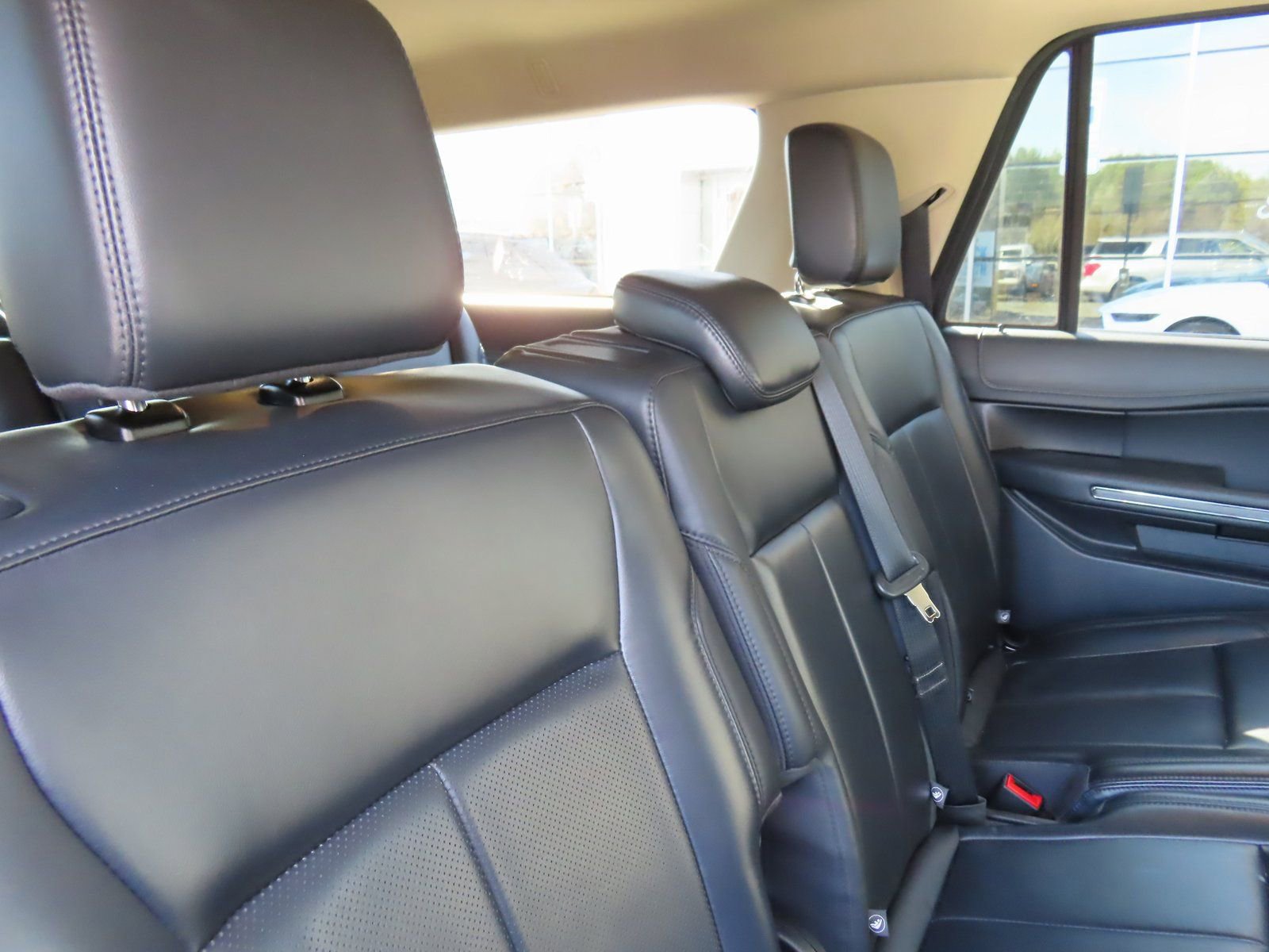 Used 2024 Ford Expedition Max XLT image 35