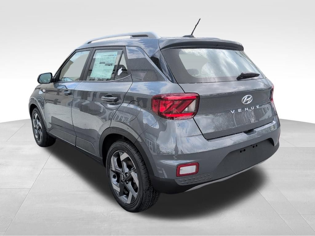 New 2026 Hyundai Venue SEL FWD image 5