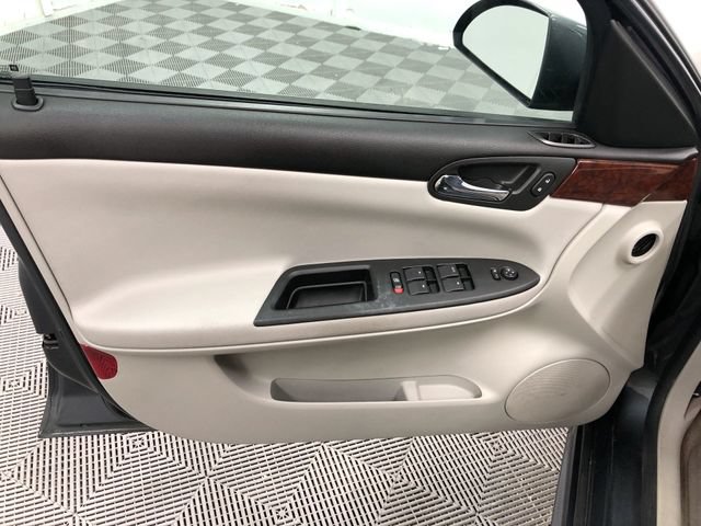 Used 2010 Chevrolet Impala LS FWD image 32