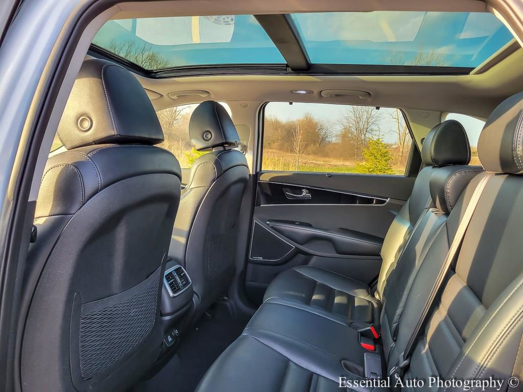 Used 2019 Kia Sorento SX image 13