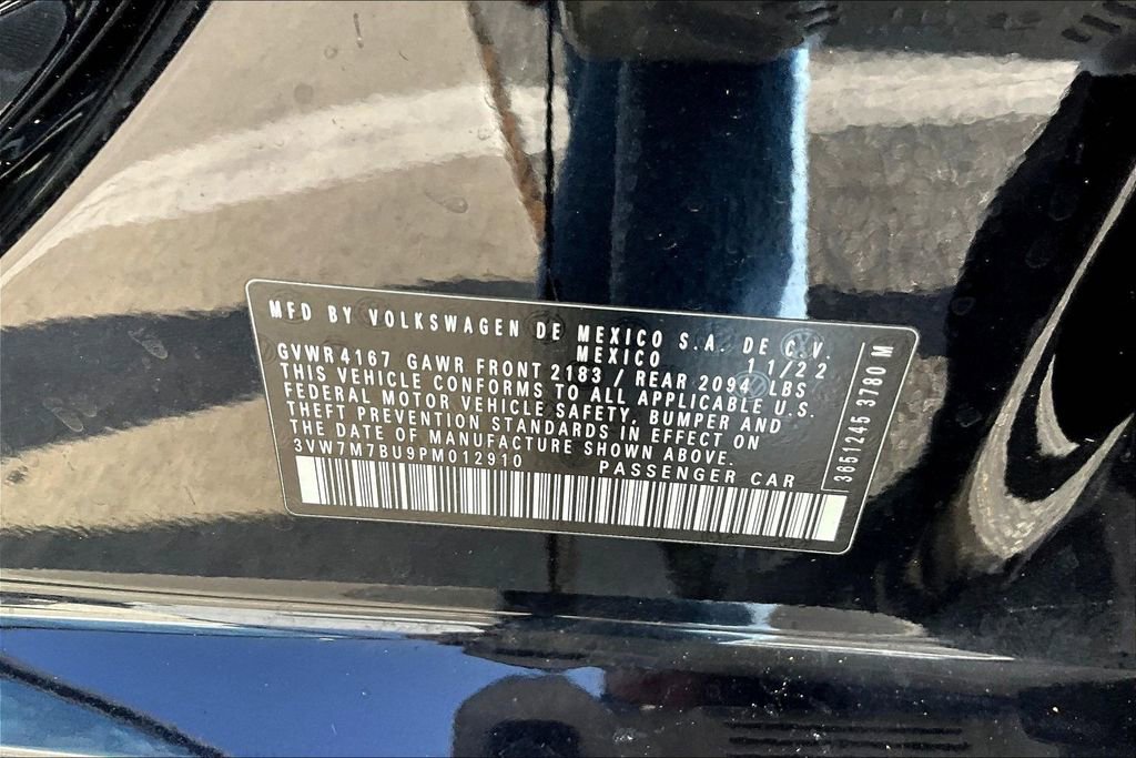 Used 2023 Volkswagen Jetta SE w/ Panoramic Sunroof Package image 19