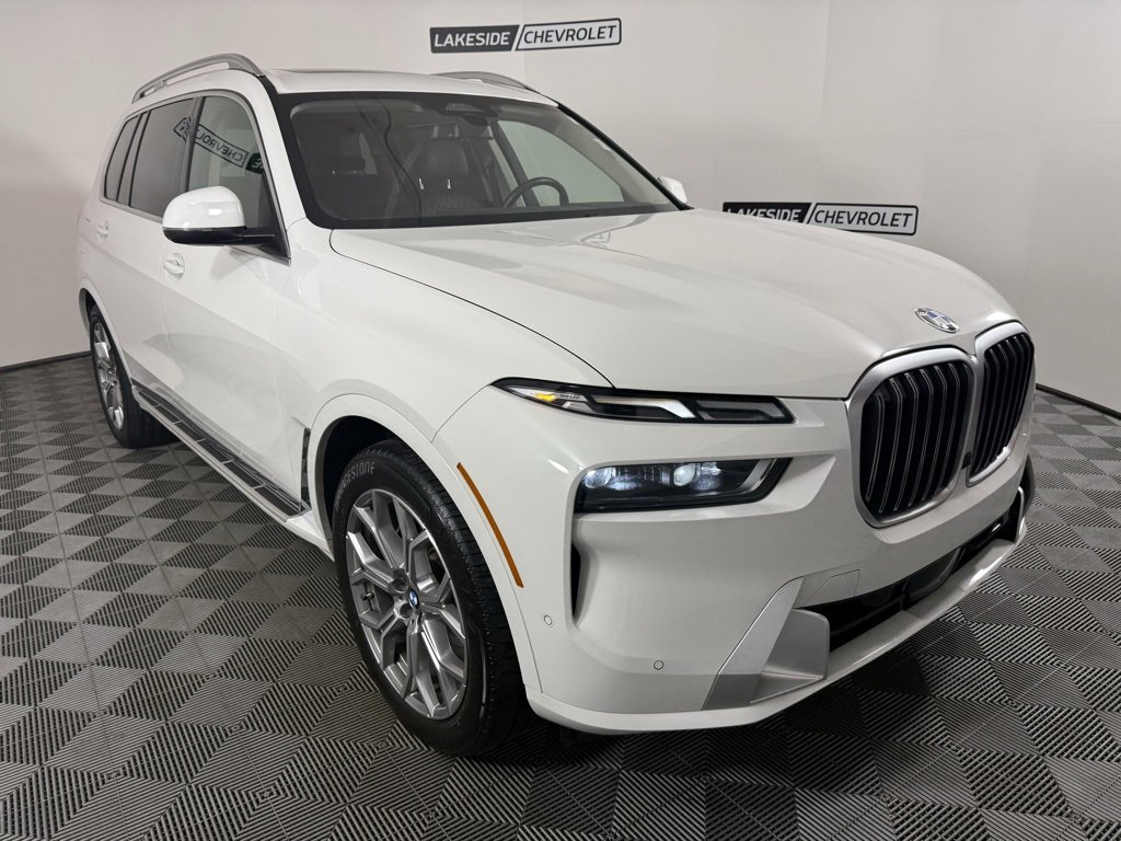 Used 2025 BMW X7 xDrive40i image 8