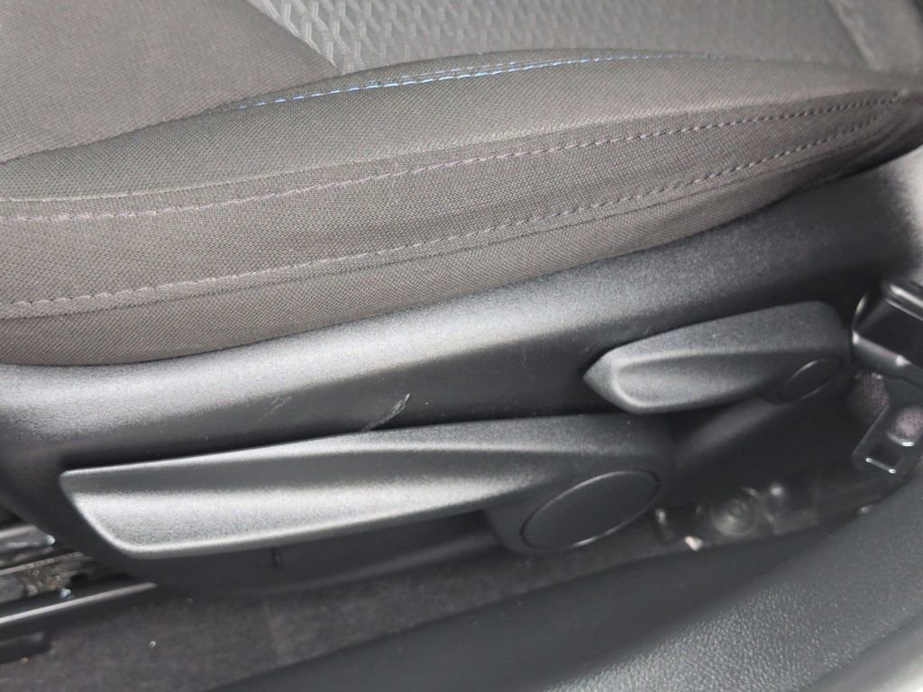 Used 2023 Jeep Compass Sport image 17