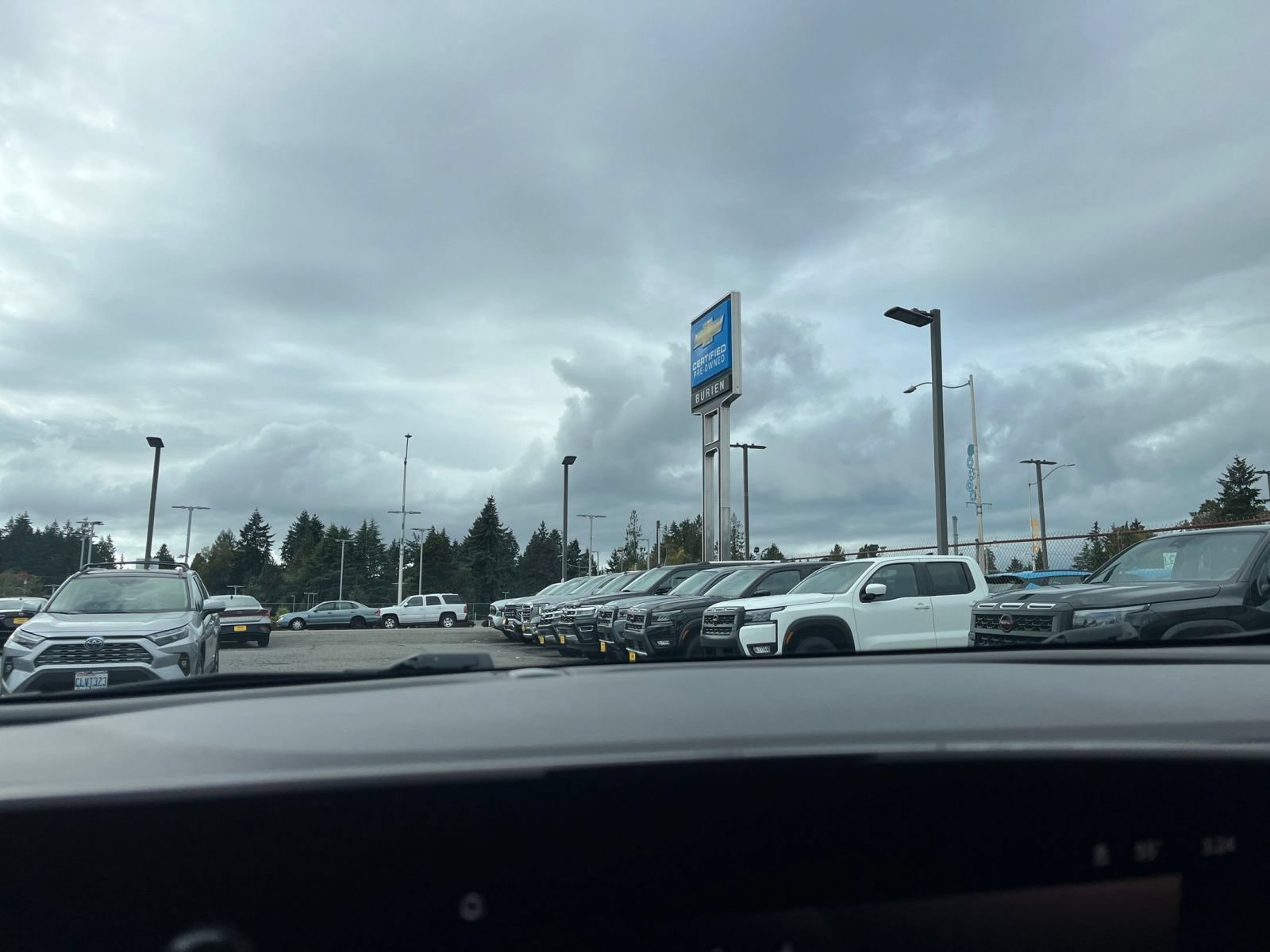 Used 2025 Buick Encore GX Preferred AWD/4WD image 16