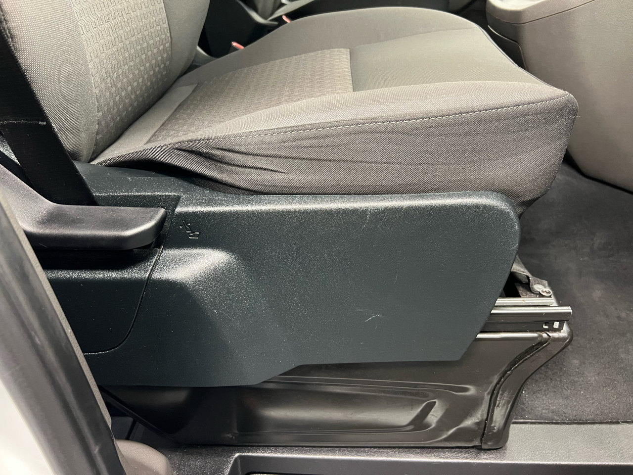 Used 2023 Ford Transit 350 XLT image 13