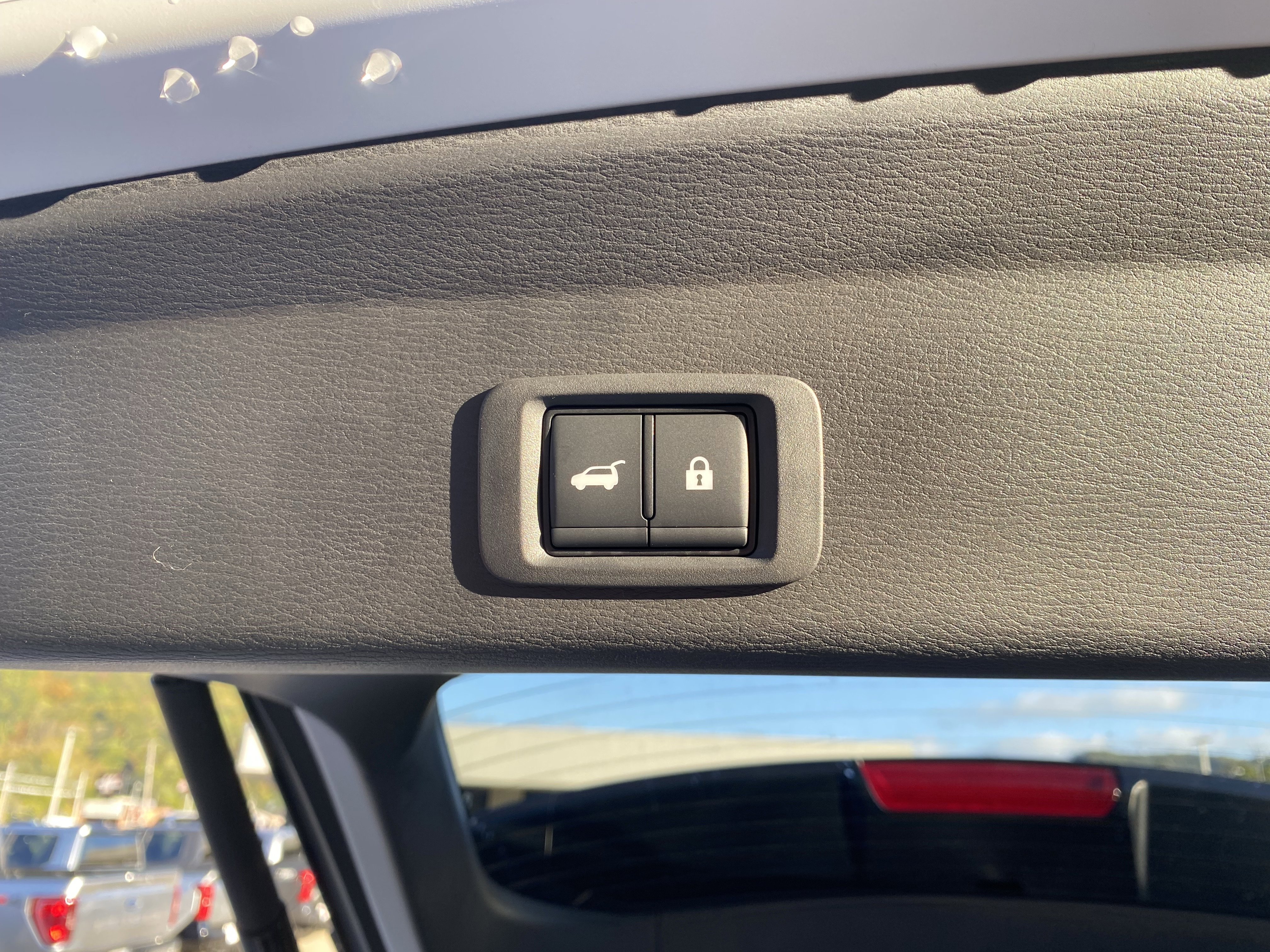 New 2025 Mitsubishi Outlander SE image 34