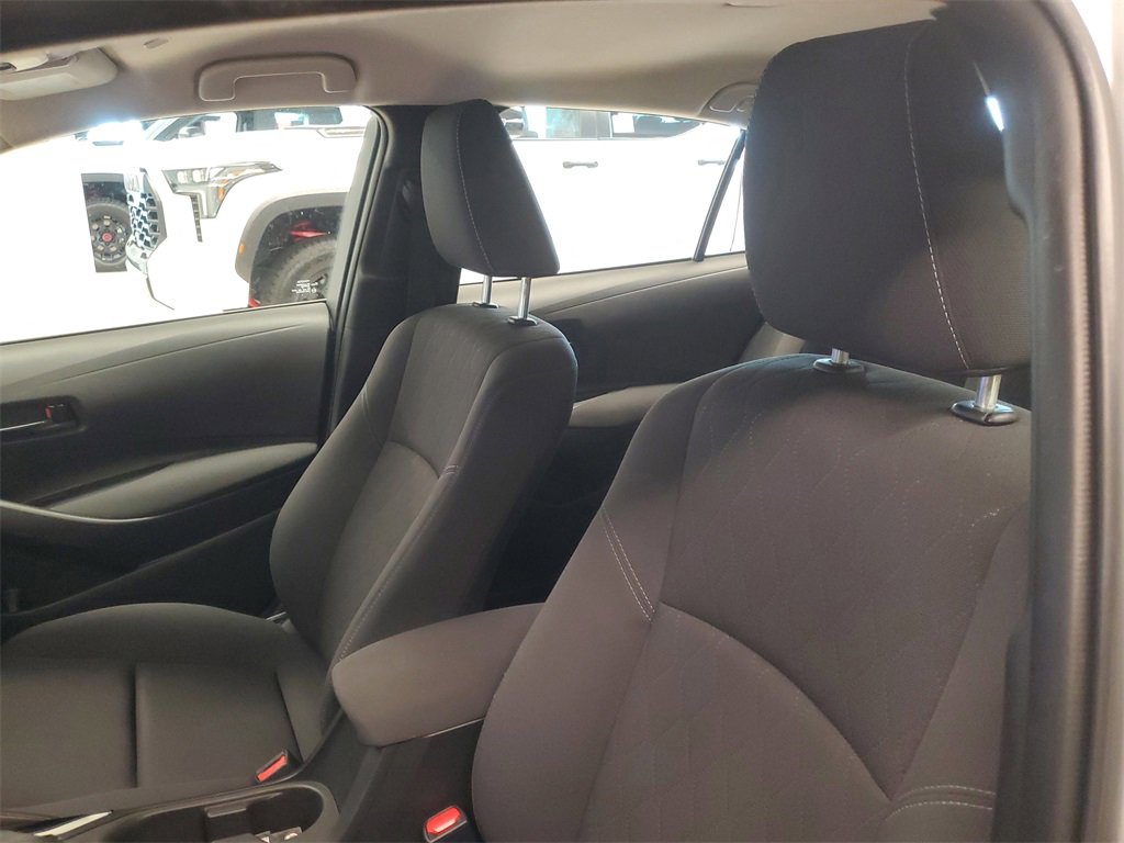 Used 2023 Toyota Corolla LE image 18