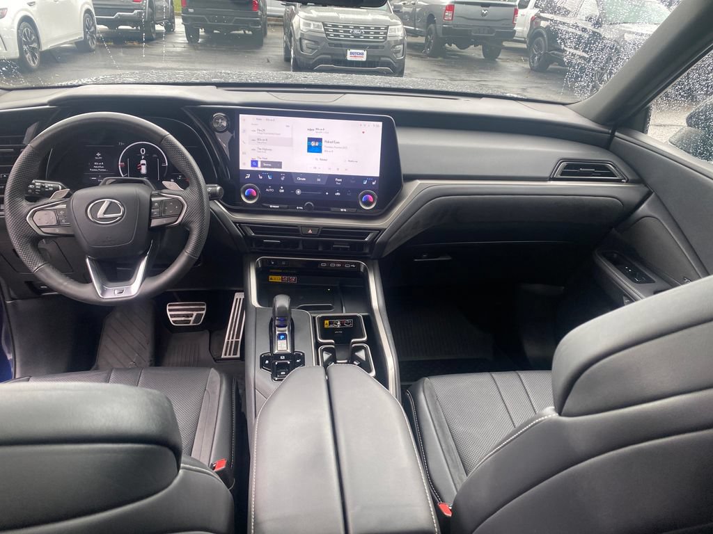 Used 2024 Lexus TX 500h AWD w/ Technology Package image 37