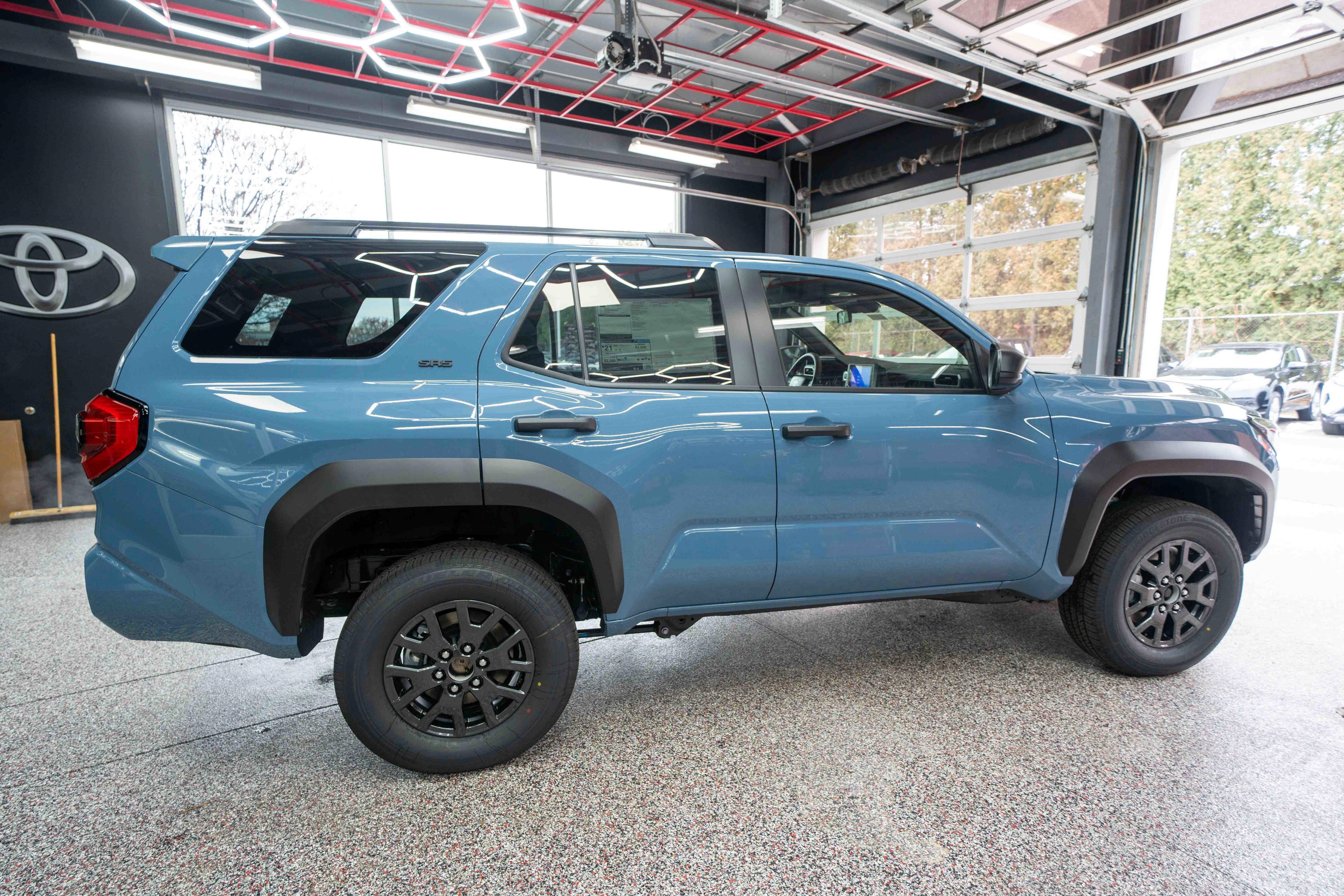 New 2025 Toyota 4Runner SR5 image 4
