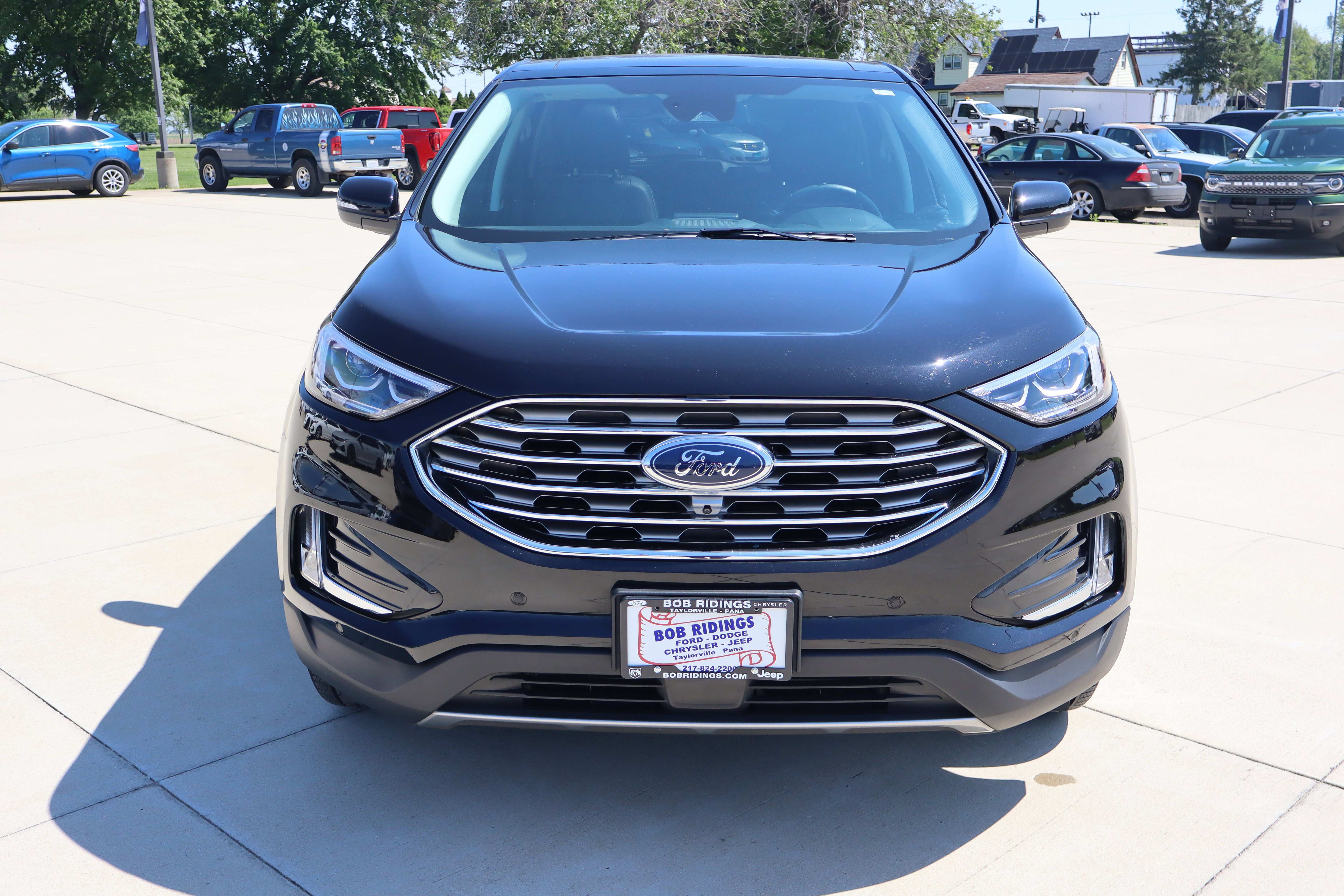 Used 2024 Ford Edge Titanium w/ Equipment Group 301A AWD/4WD image 3