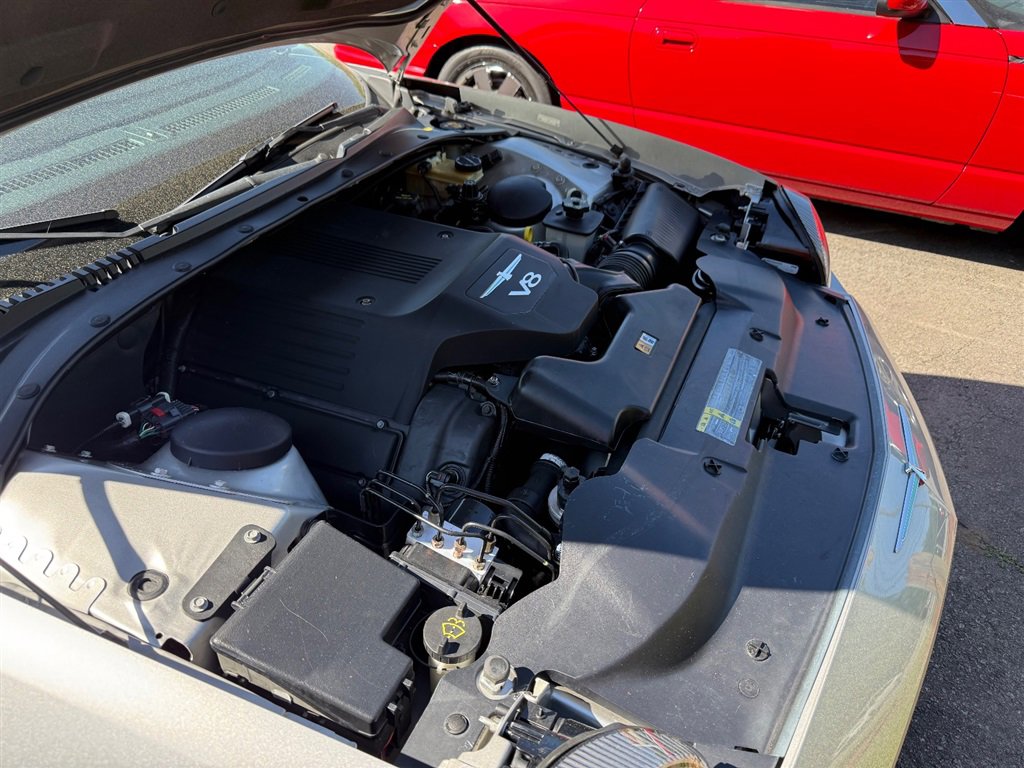 Used 2005 Ford Thunderbird RWD image 14