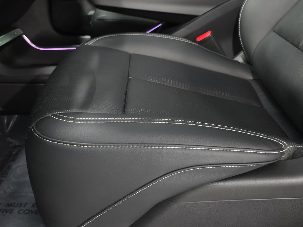 Used 2025 Cadillac Lyriq Sport RWD image 24