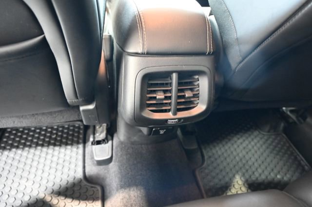 Used 2018 Jeep Cherokee Latitude Plus w/ Cold Weather Group image 27