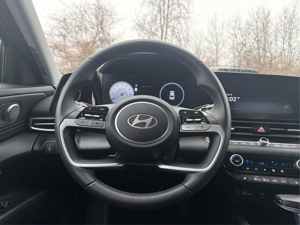 Certified 2025 Hyundai Elantra SEL image 19