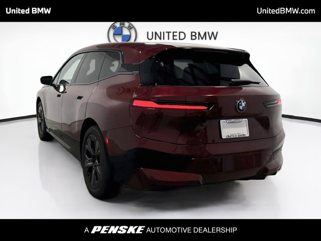 Certified 2024 BMW iX xDrive50 w/ Premium Package AWD/4WD image 7