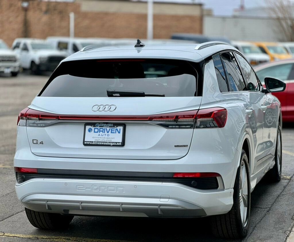 Used 2024 Audi Q4 e-tron Premium Plus w/ Premium Plus image 38