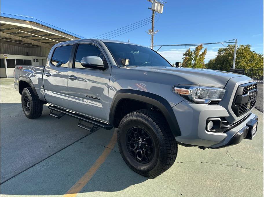 Used 2021 Toyota Tacoma TRD Off-Road w/ Technology Package AWD/4WD image 6