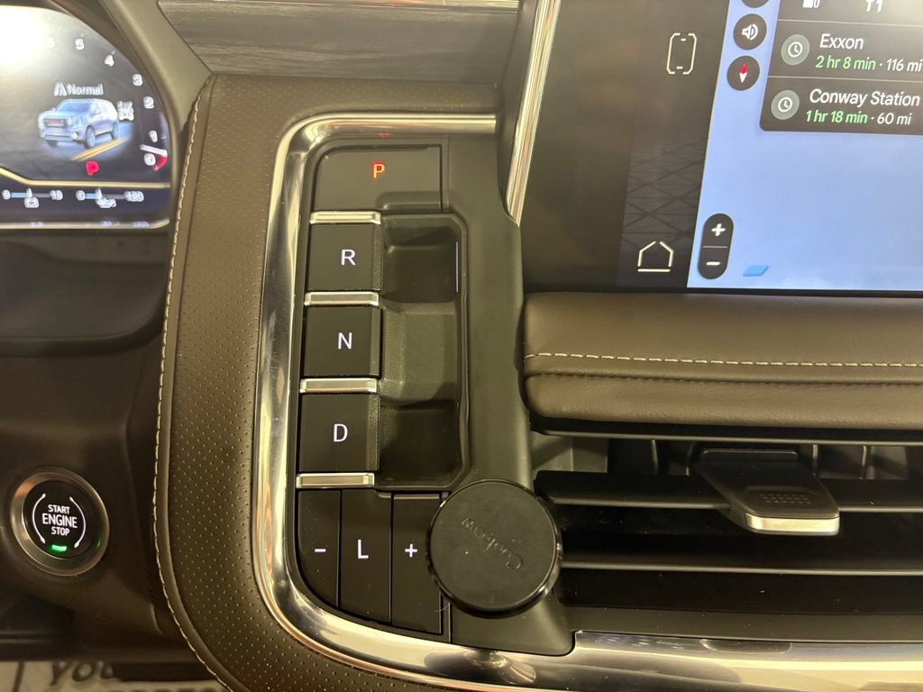 Used 2023 GMC Yukon XL SLT AWD/4WD image 25