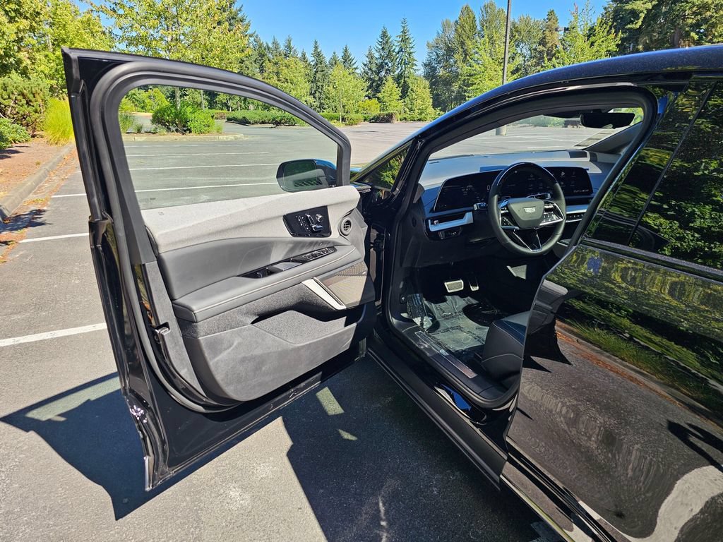 New 2026 Cadillac Optiq Sport 1 AWD/4WD image 18