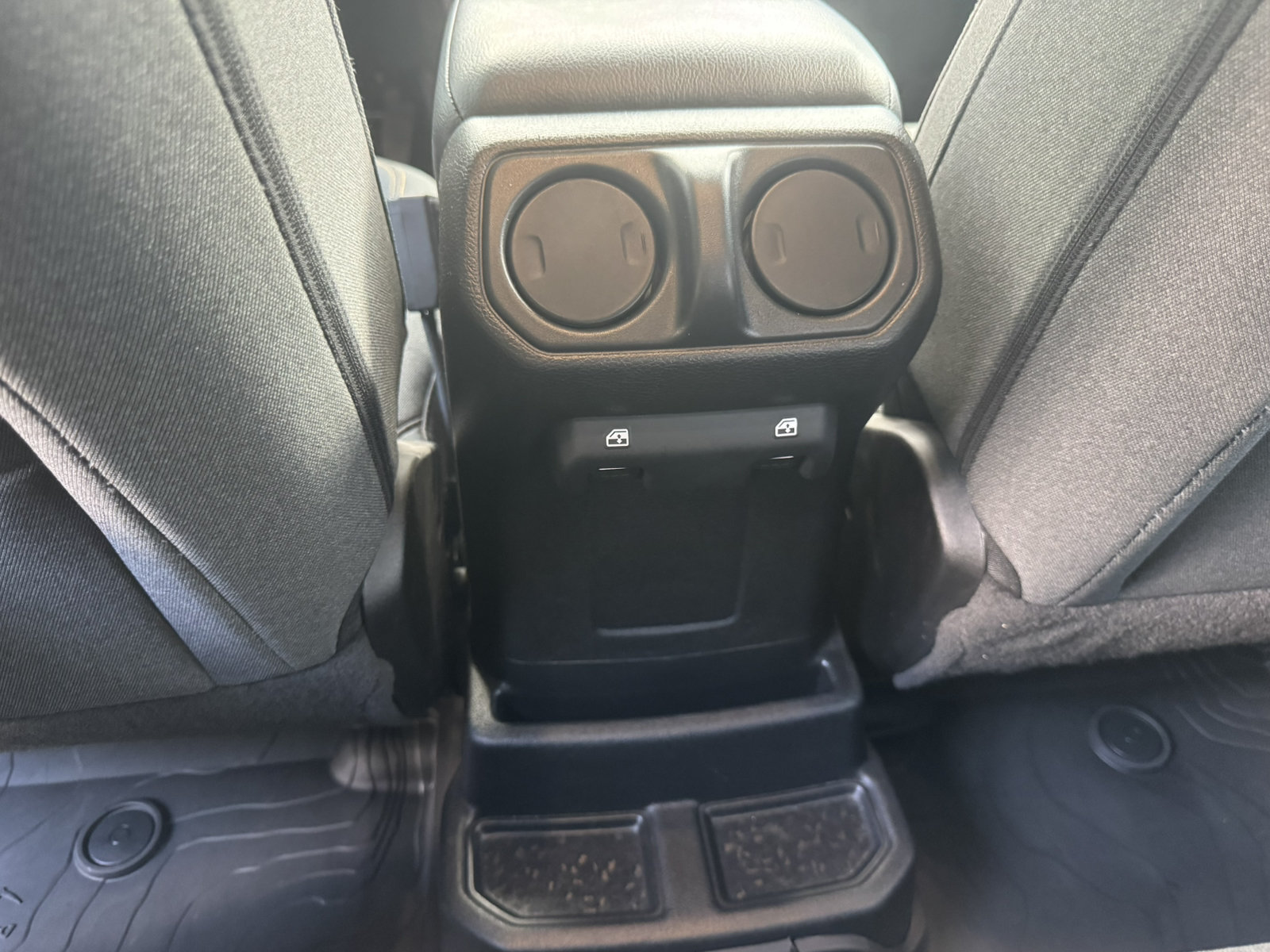 Used 2025 Jeep Wrangler Willys AWD/4WD image 23