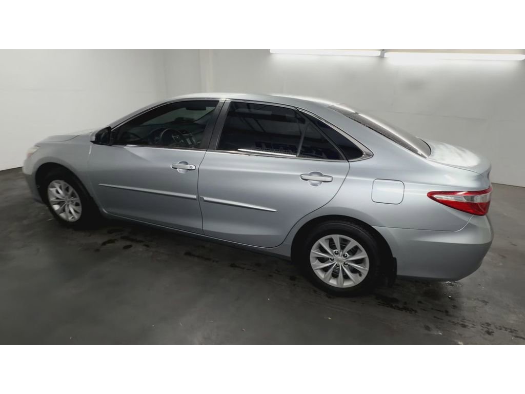 Used 2016 Toyota Camry LE image 6