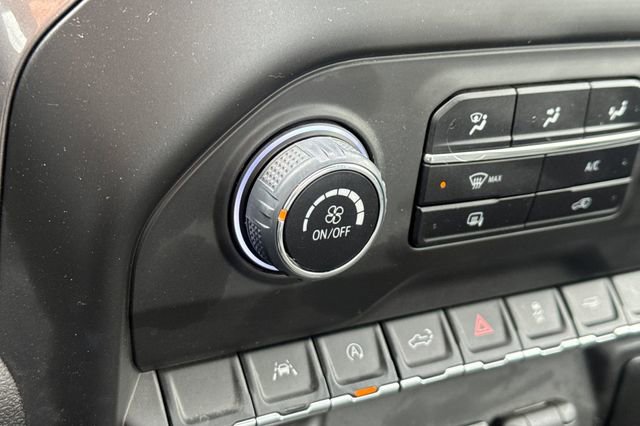 Used 2025 Chevrolet Silverado 1500 W/T image 25