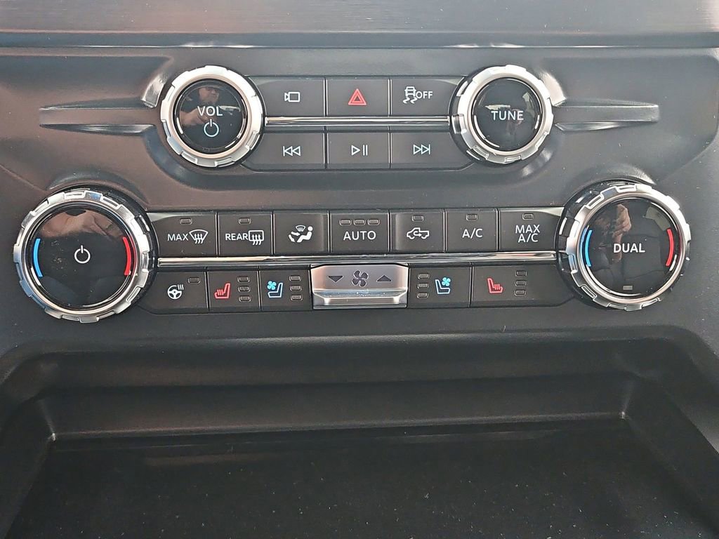 Used 2022 GMC Sierra 1500 Denali w/ Denali Reserve Package image 40