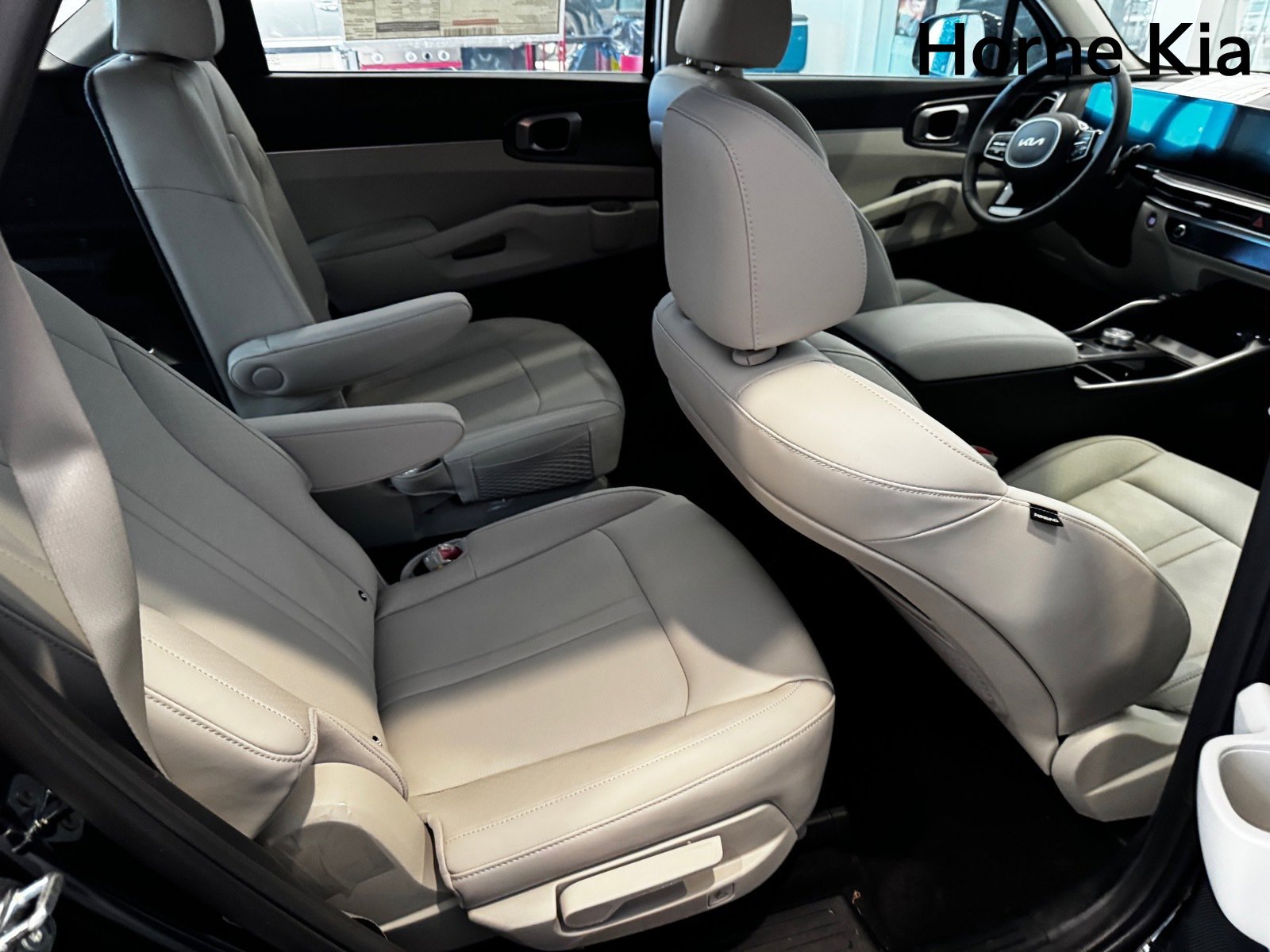 New 2025 Kia Sorento EX image 18