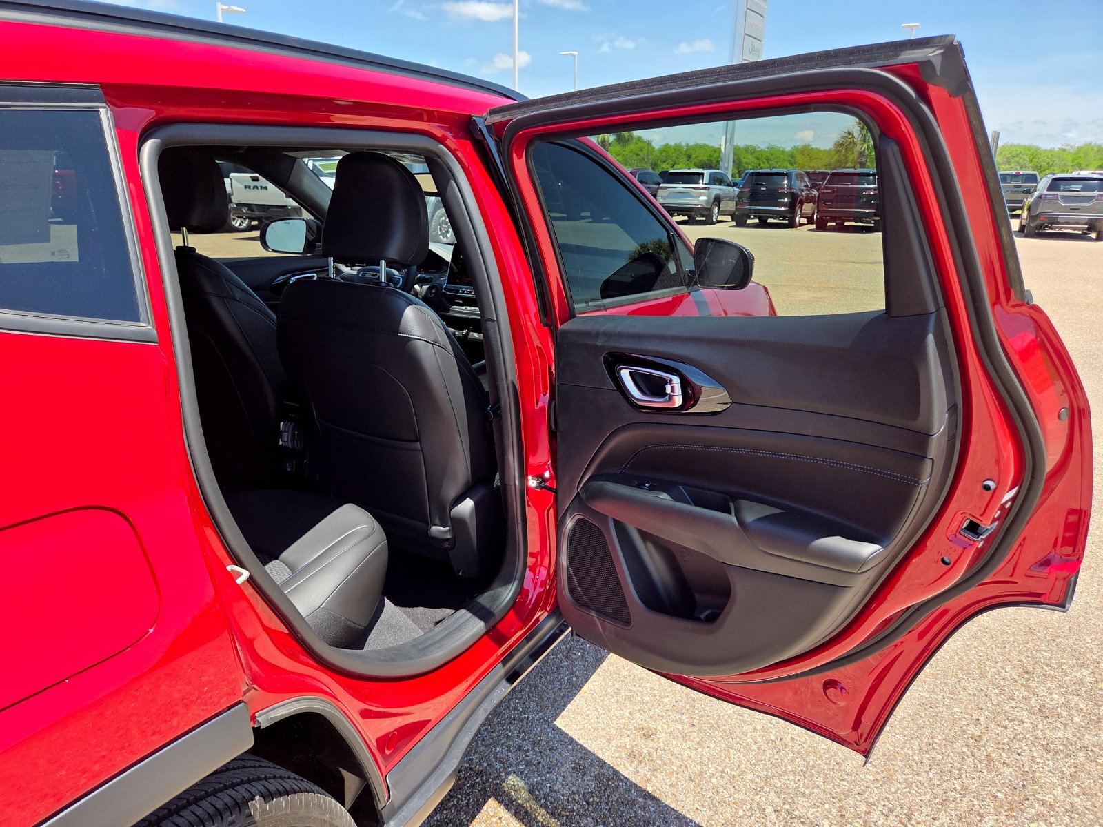 New 2026 Jeep Compass Latitude AWD/4WD image 16