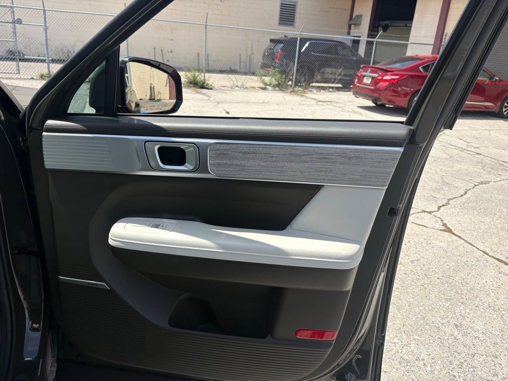 Used 2025 Hyundai Santa Fe Calligraphy image 20