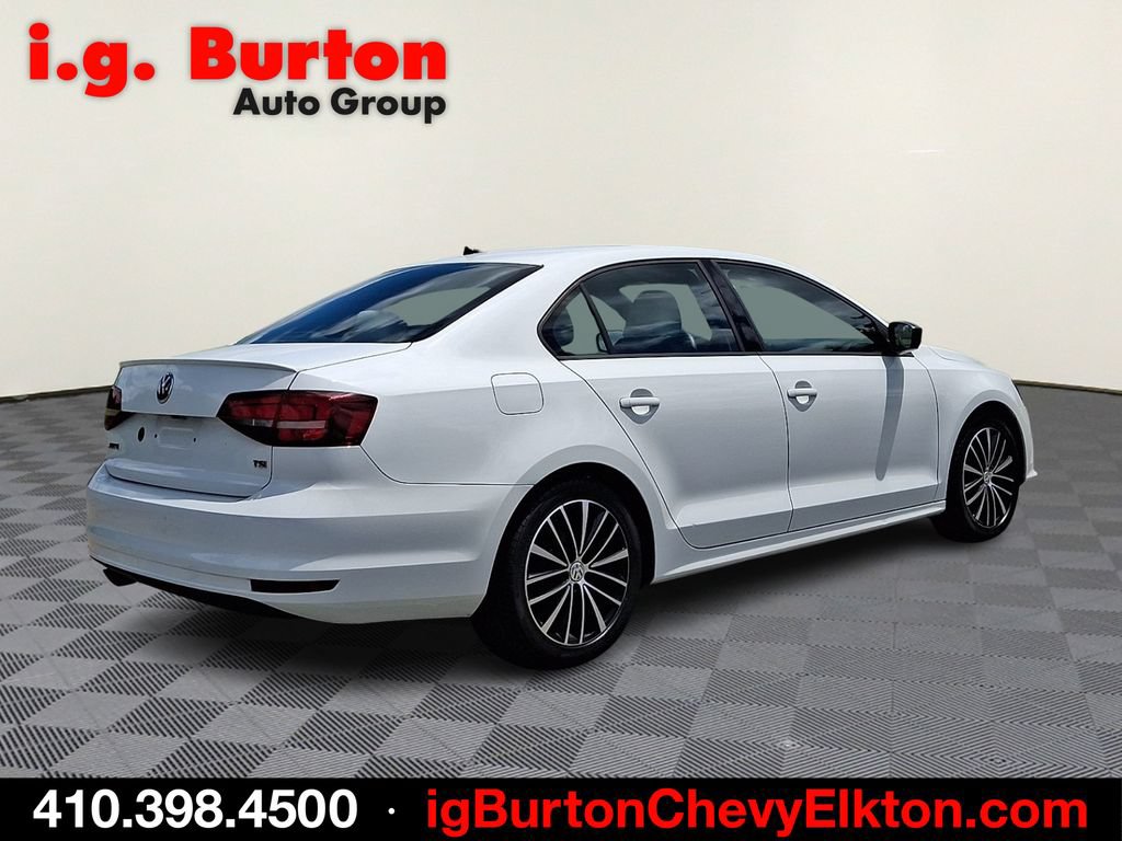 Used 2017 Volkswagen Jetta Sport FWD image 6