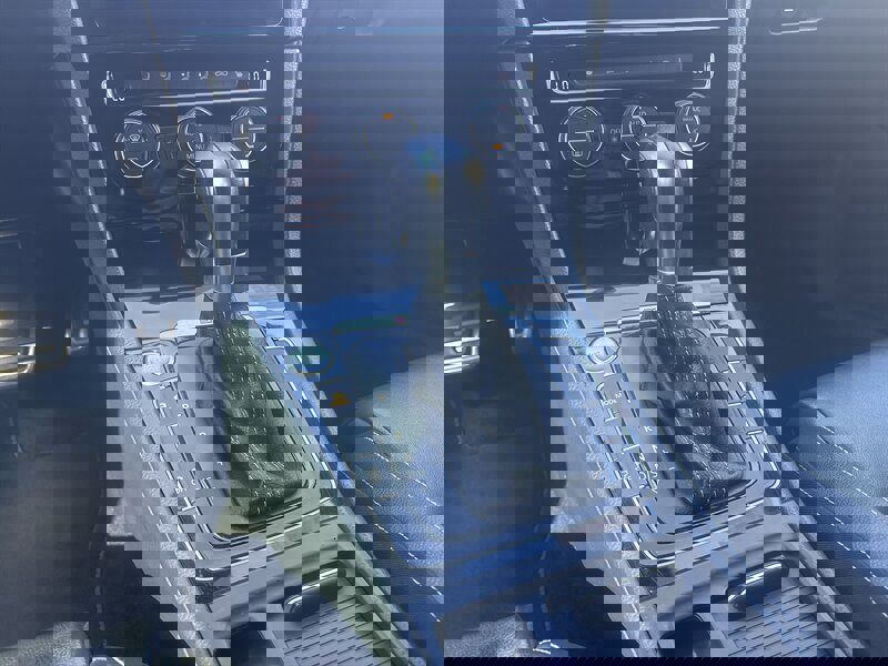 Used 2016 Volkswagen Golf 4-Door image 27