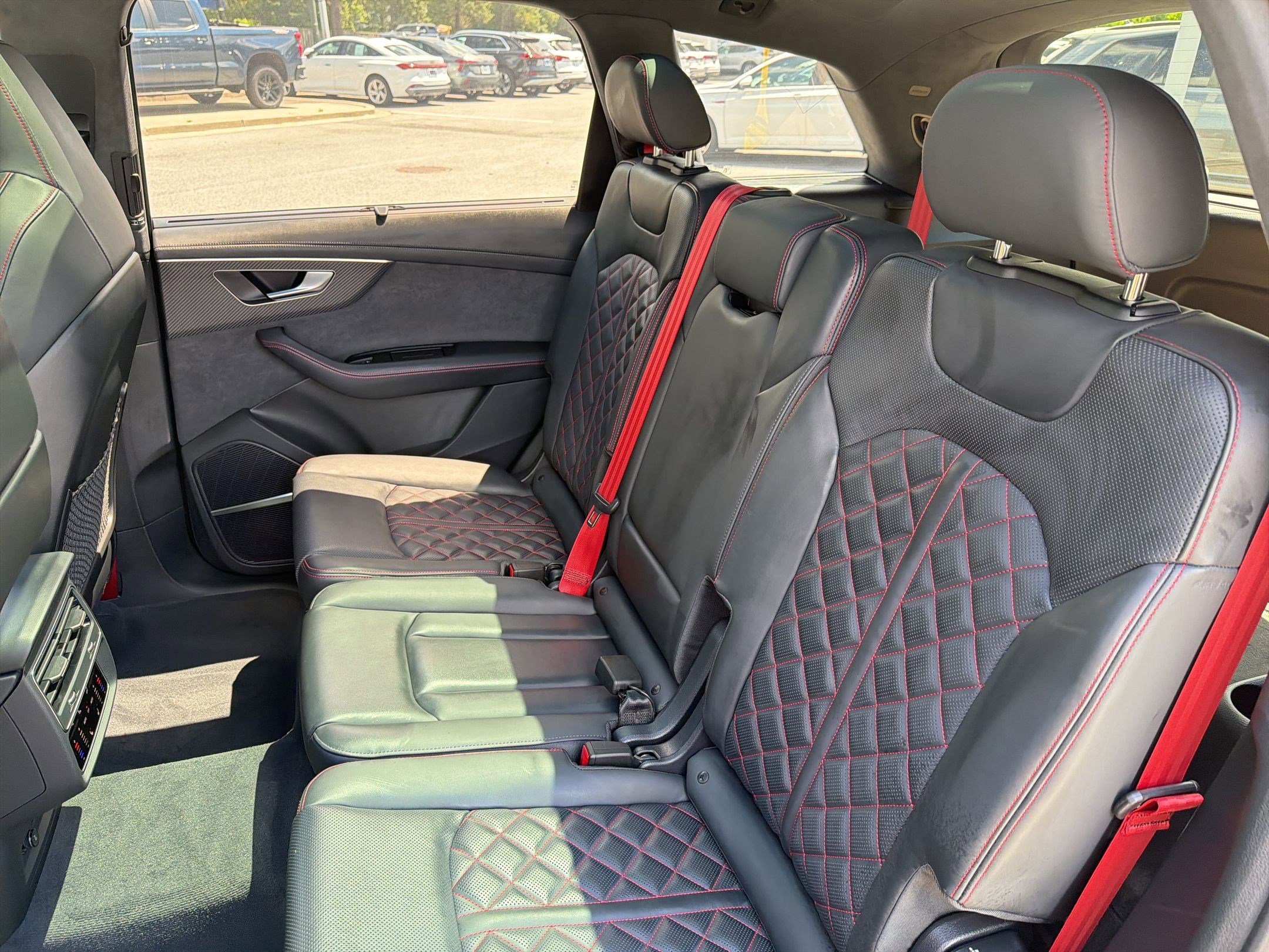 New 2026 Audi SQ7 Prestige AWD/4WD image 26