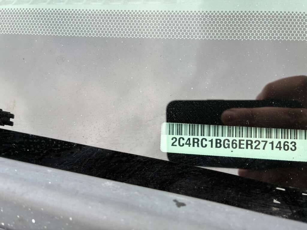 Used 2014 Chrysler Town & Country Touring image 16