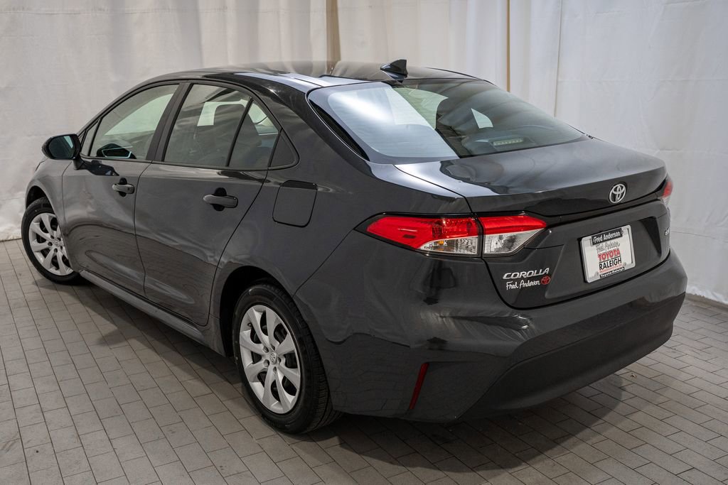Used 2024 Toyota Corolla LE image 3
