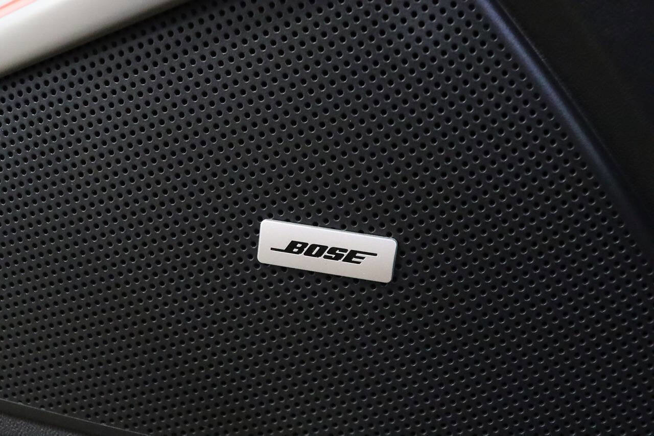 Used 2016 Chevrolet Camaro SS image 21