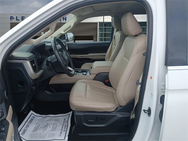 Used 2024 Ford Expedition Max XLT image 9