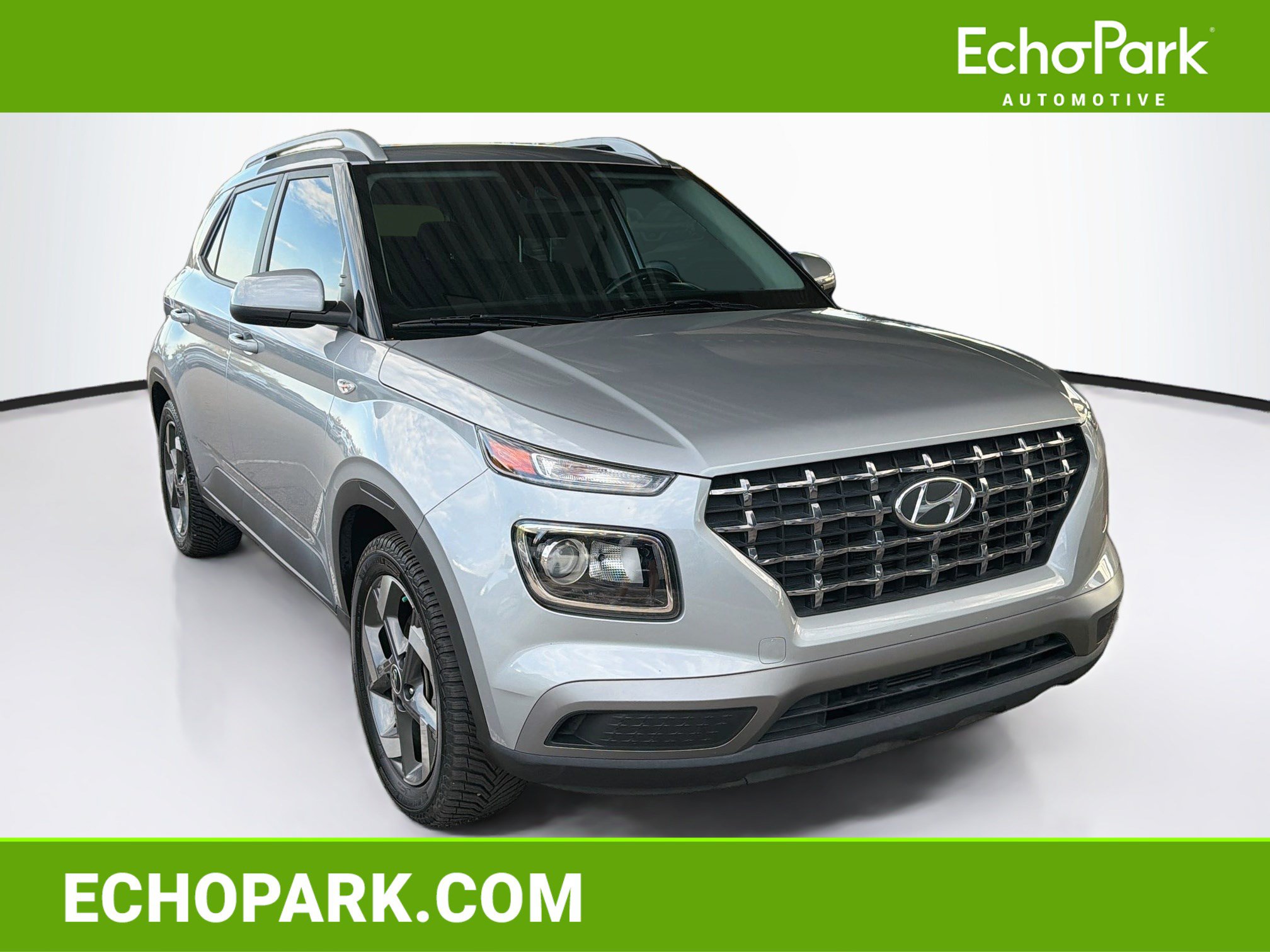 Used 2022 Hyundai Venue SEL w/ Cargo Package FWD image 1
