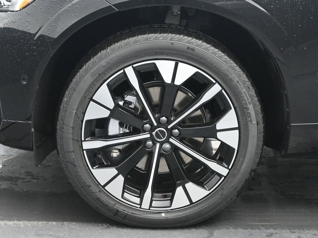 New 2026 Volvo XC60 B5 Plus w/ Protection Package Premier image 29