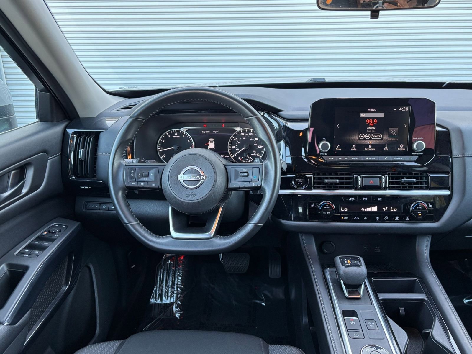 Used 2025 Nissan Pathfinder SV AWD/4WD image 37