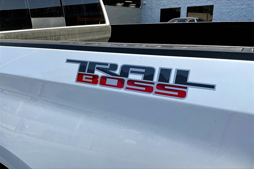 Used 2019 Chevrolet Silverado 1500 LT Trail Boss image 8