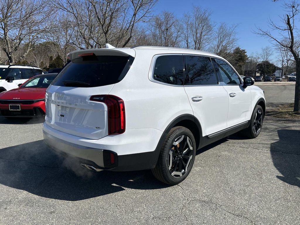 Certified 2025 Kia Telluride S image 3