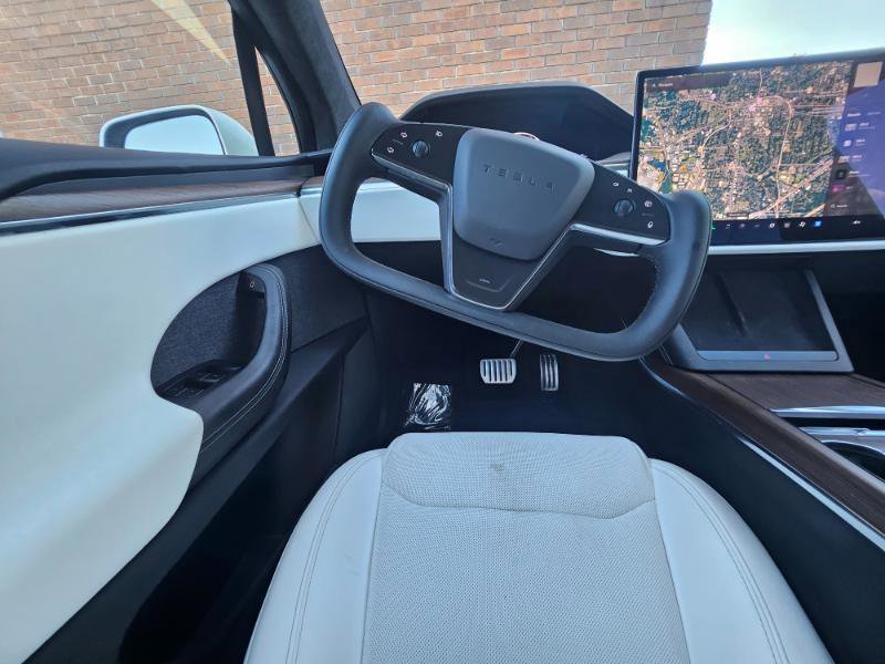 Used 2023 Tesla Model X image 5