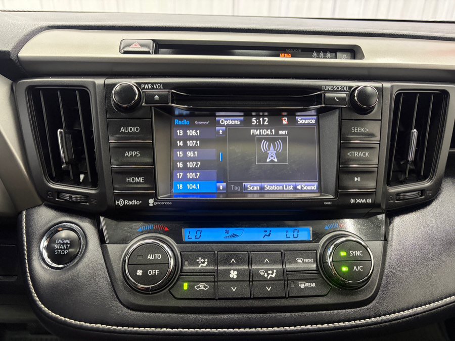 Used 2018 Toyota RAV4 XLE AWD/4WD image 24