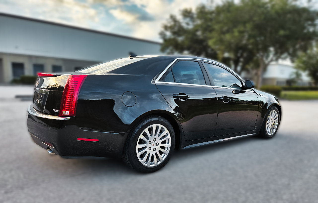 Used 2010 Cadillac CTS Premium image 4
