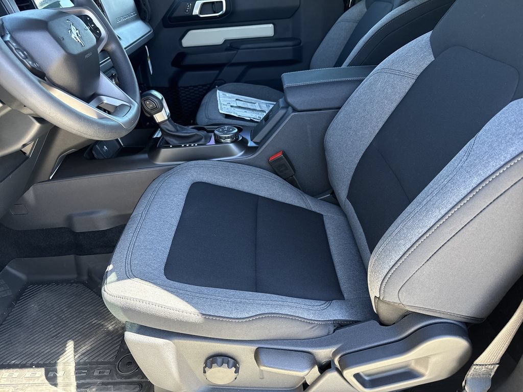 New 2025 Ford Bronco 2-Door w/ Sasquatch Package AWD/4WD image 9