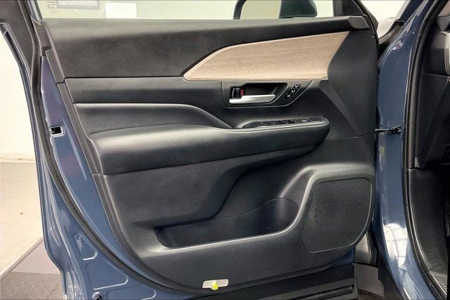 Used 2024 Toyota Grand Highlander Limited image 26