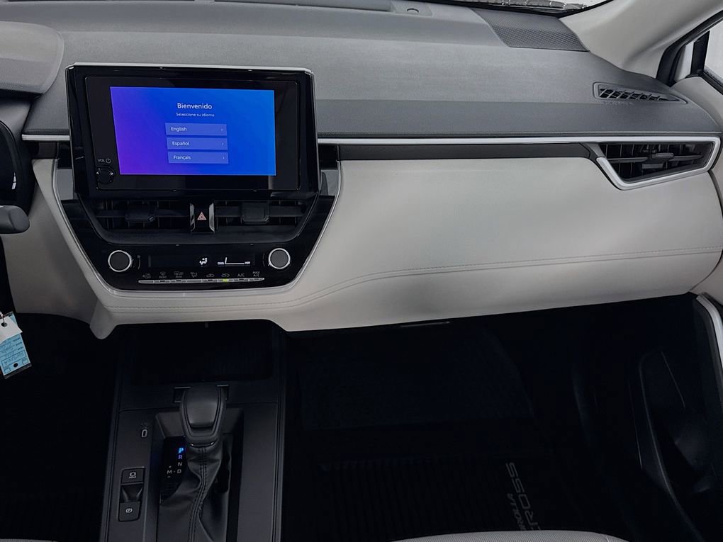 Used 2026 Toyota Corolla Cross L image 26