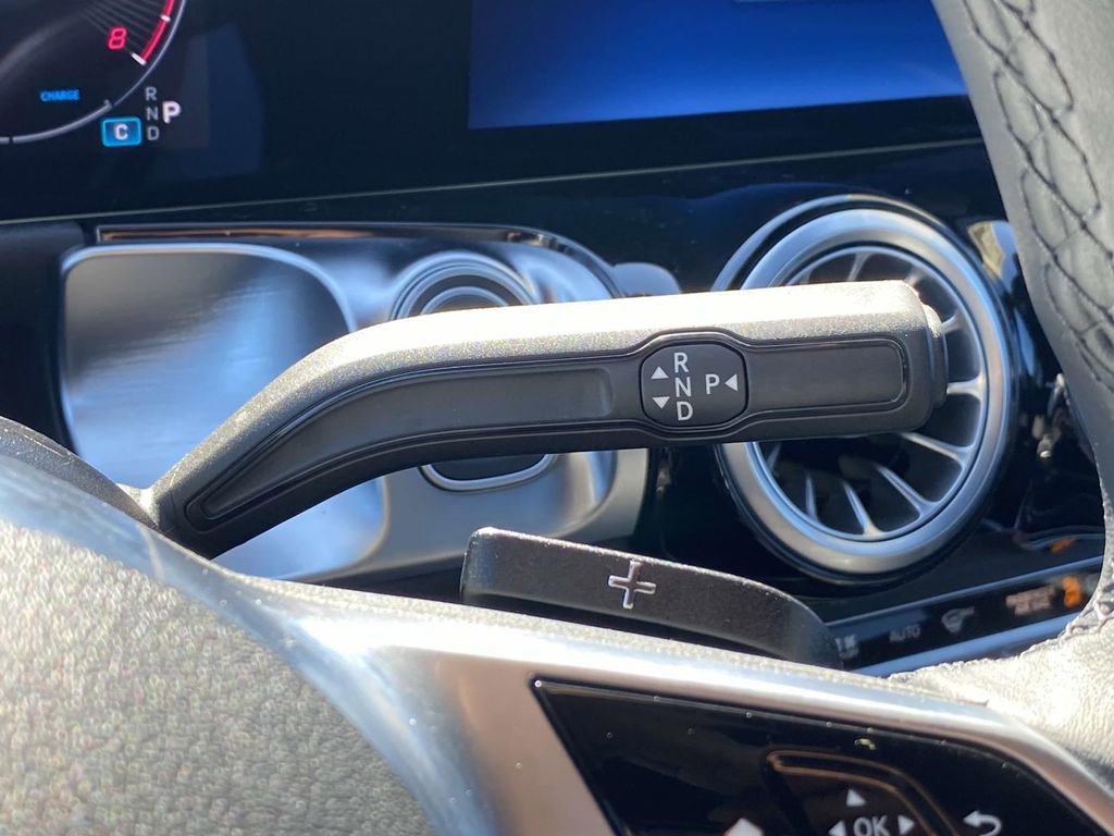 Certified 2025 Mercedes-Benz GLB 250 image 24